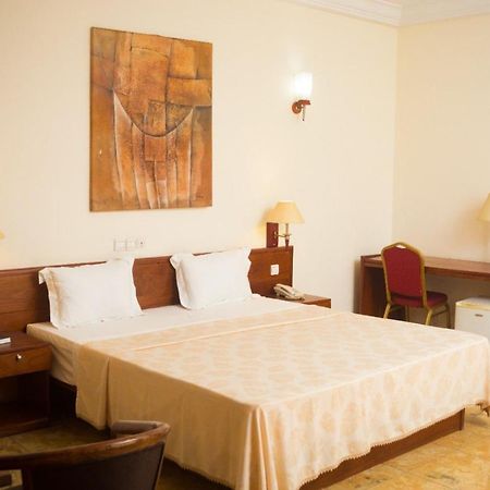 לומה Hotel Marbella מראה חיצוני תמונה