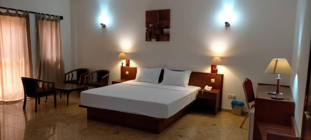 לומה Hotel Marbella מראה חיצוני תמונה