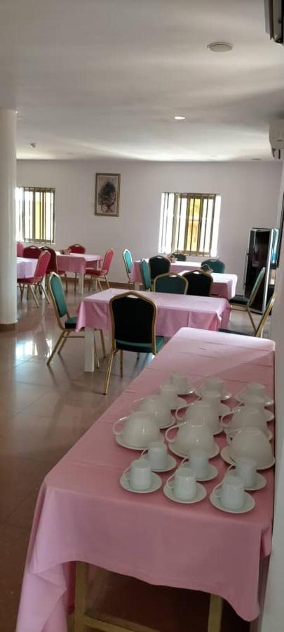 לומה Hotel Marbella מראה חיצוני תמונה