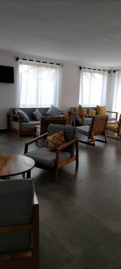 לומה Hotel Marbella מראה חיצוני תמונה