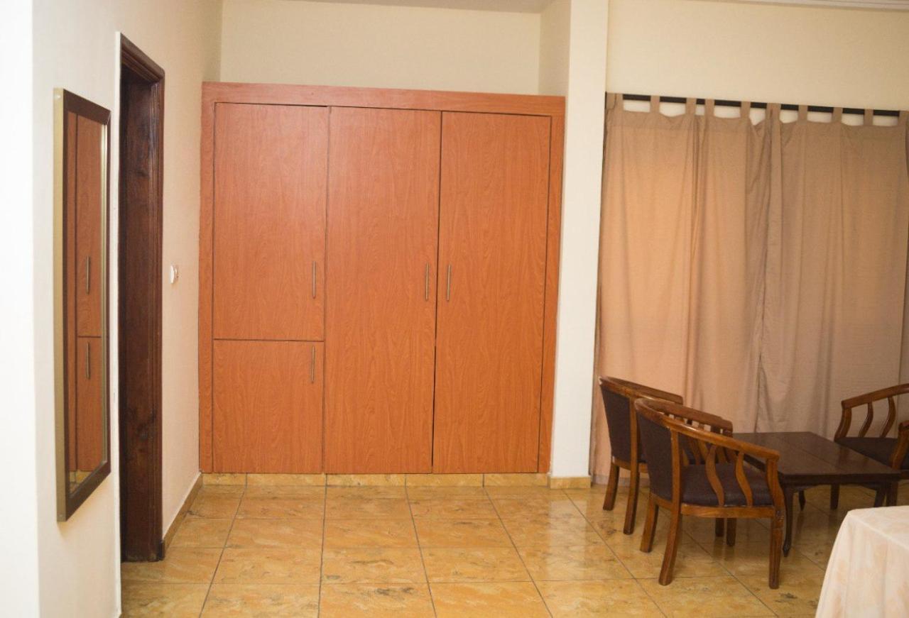 לומה Hotel Marbella מראה חיצוני תמונה