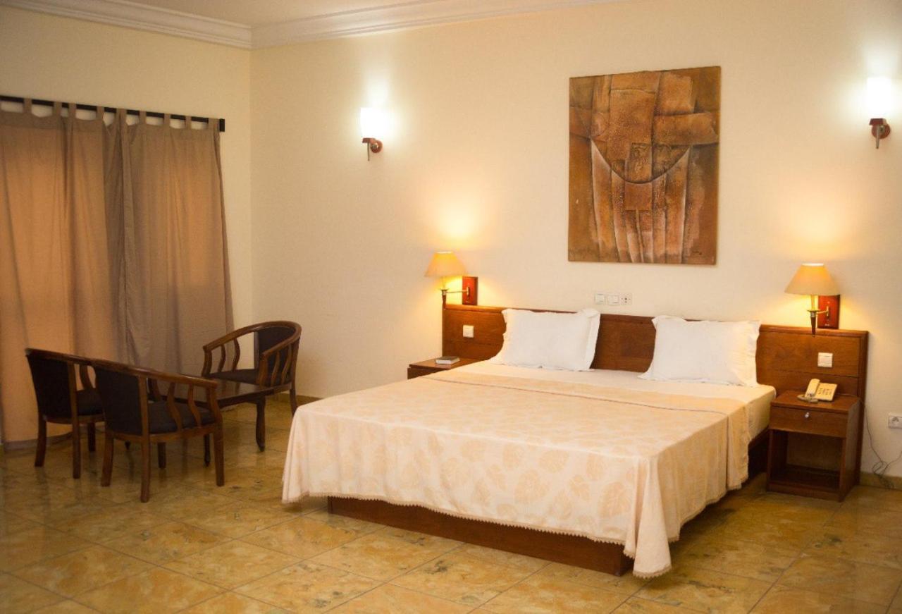 לומה Hotel Marbella מראה חיצוני תמונה