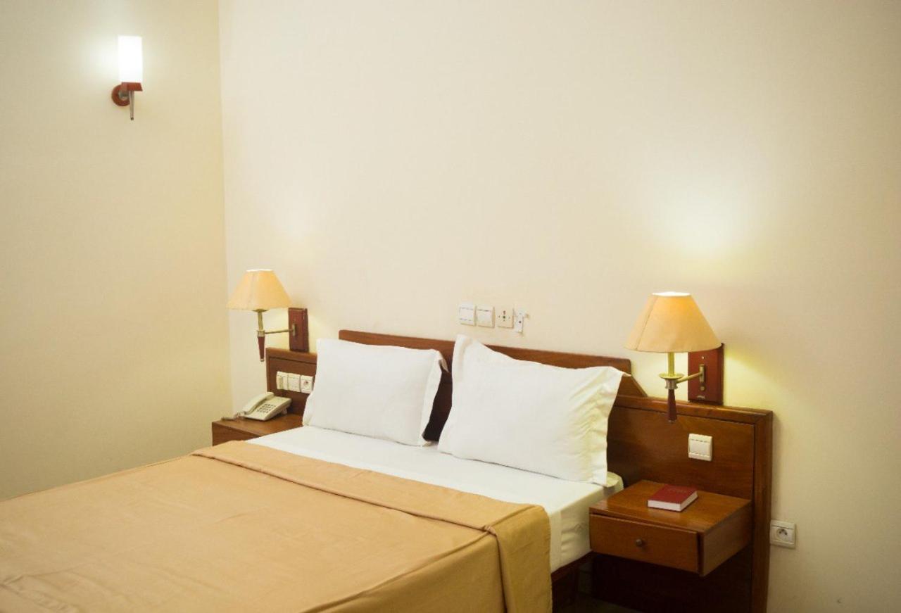 לומה Hotel Marbella מראה חיצוני תמונה