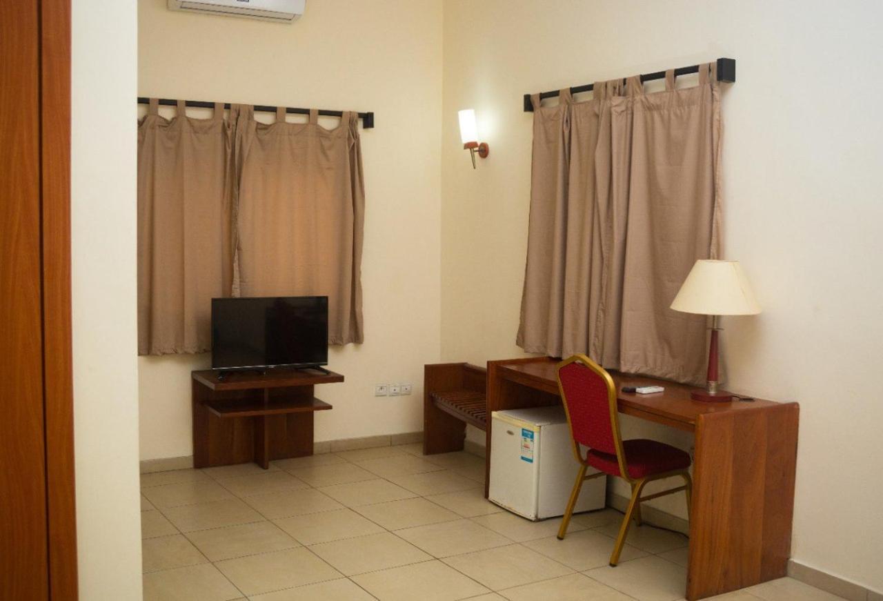 לומה Hotel Marbella מראה חיצוני תמונה